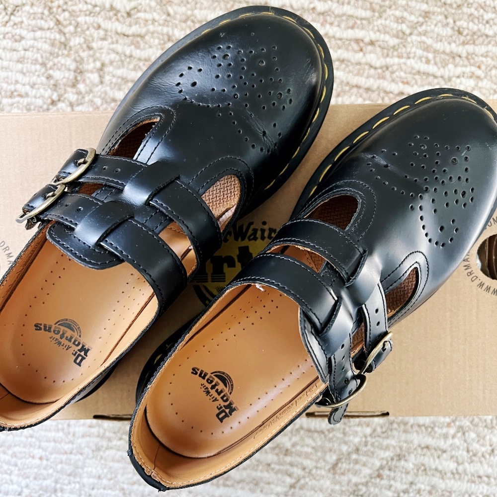 DR. MARTENS LEATHER MARY JANES